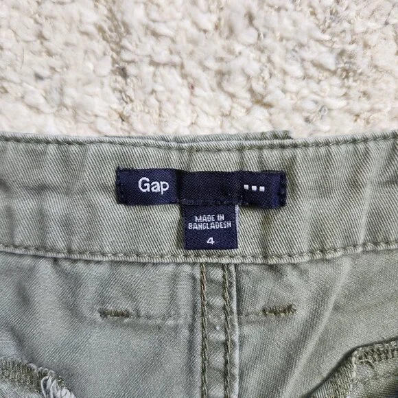 Gap Summer 2010 Olive Green Distressed Cargo Shorts Size 4 vintage 2000s y2k - Picture 6 of 16